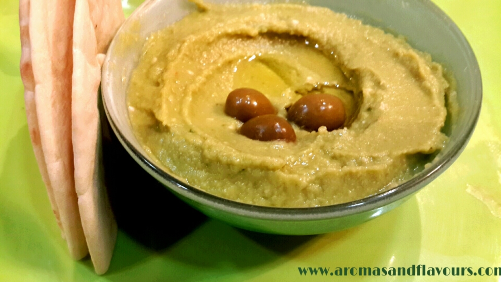 Spinach and bell pepper hummus
